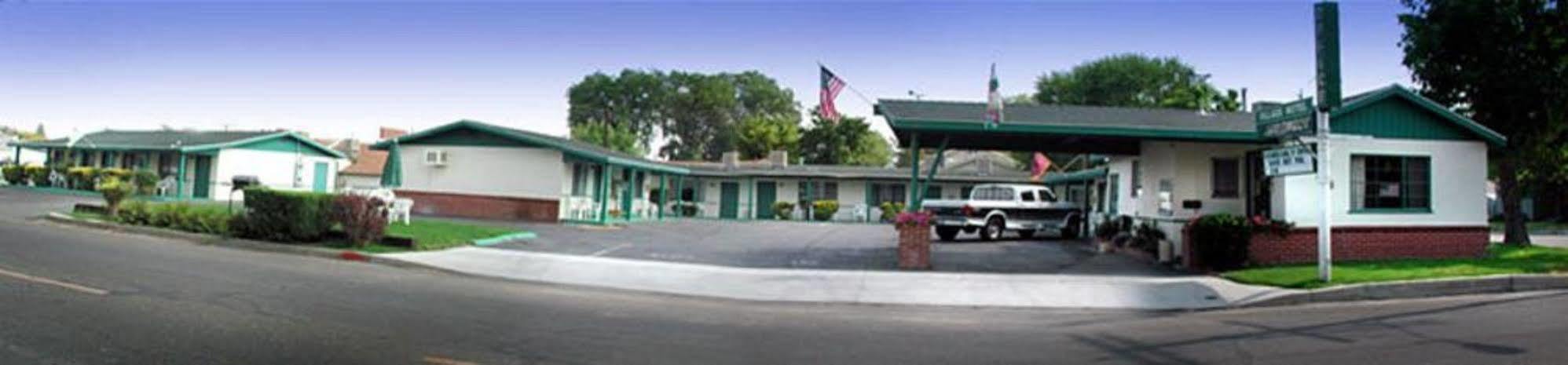 Bishop Village Motel Exteriör bild